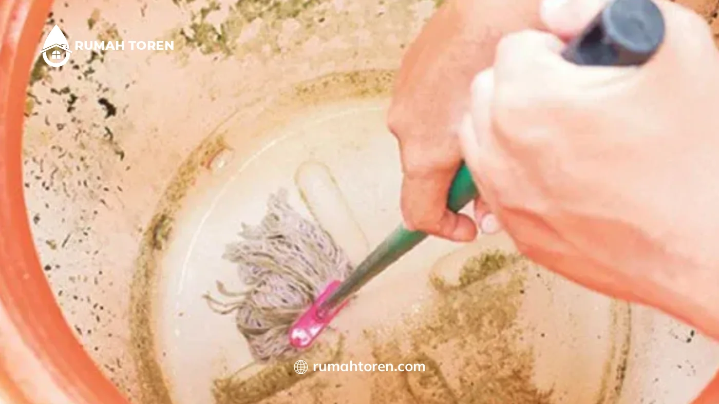 Tips Membersihkan Toren Air di Rumah